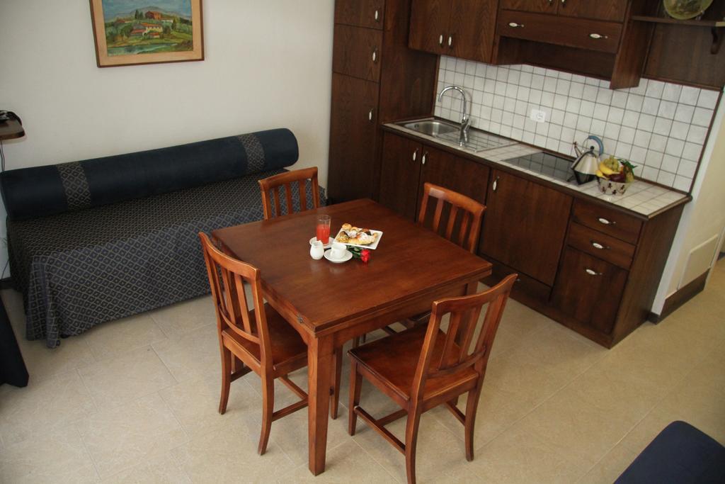 مارينا دي غروسيتو Residence I Due Pini الغرفة الصورة