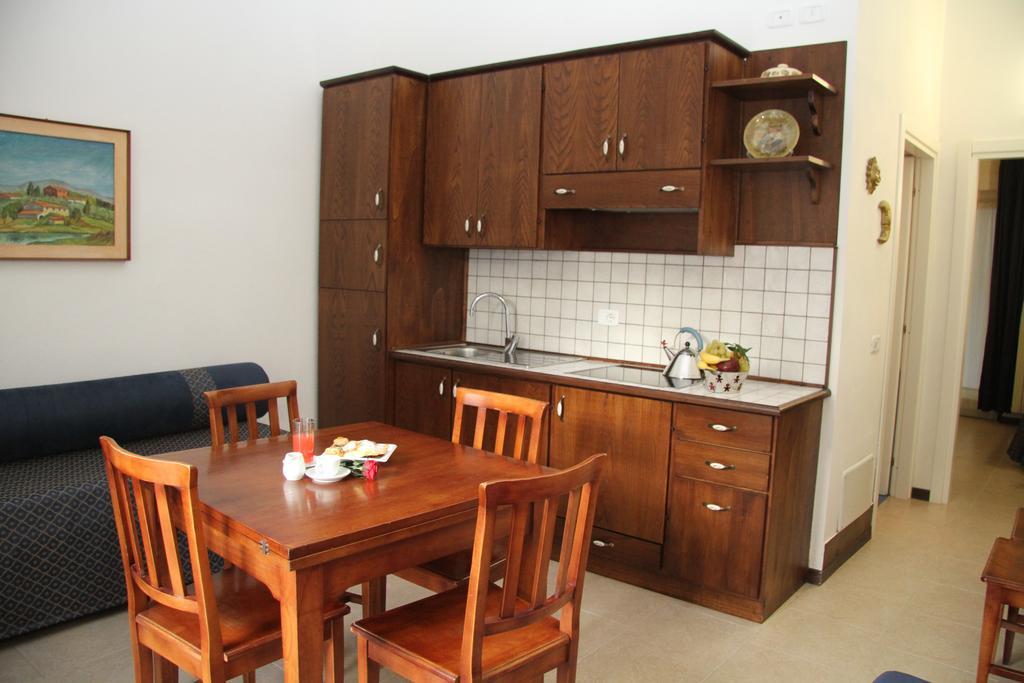 مارينا دي غروسيتو Residence I Due Pini الغرفة الصورة