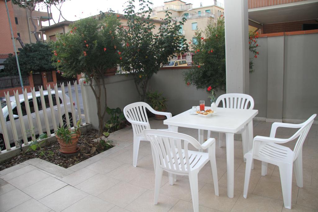 مارينا دي غروسيتو Residence I Due Pini الغرفة الصورة