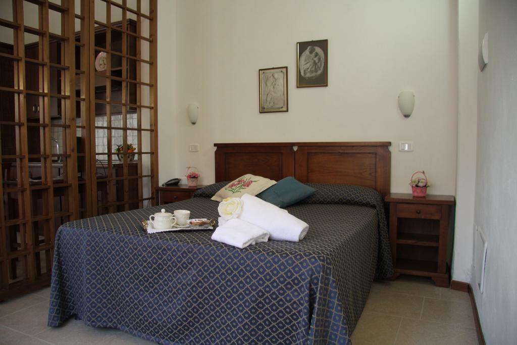 مارينا دي غروسيتو Residence I Due Pini الغرفة الصورة